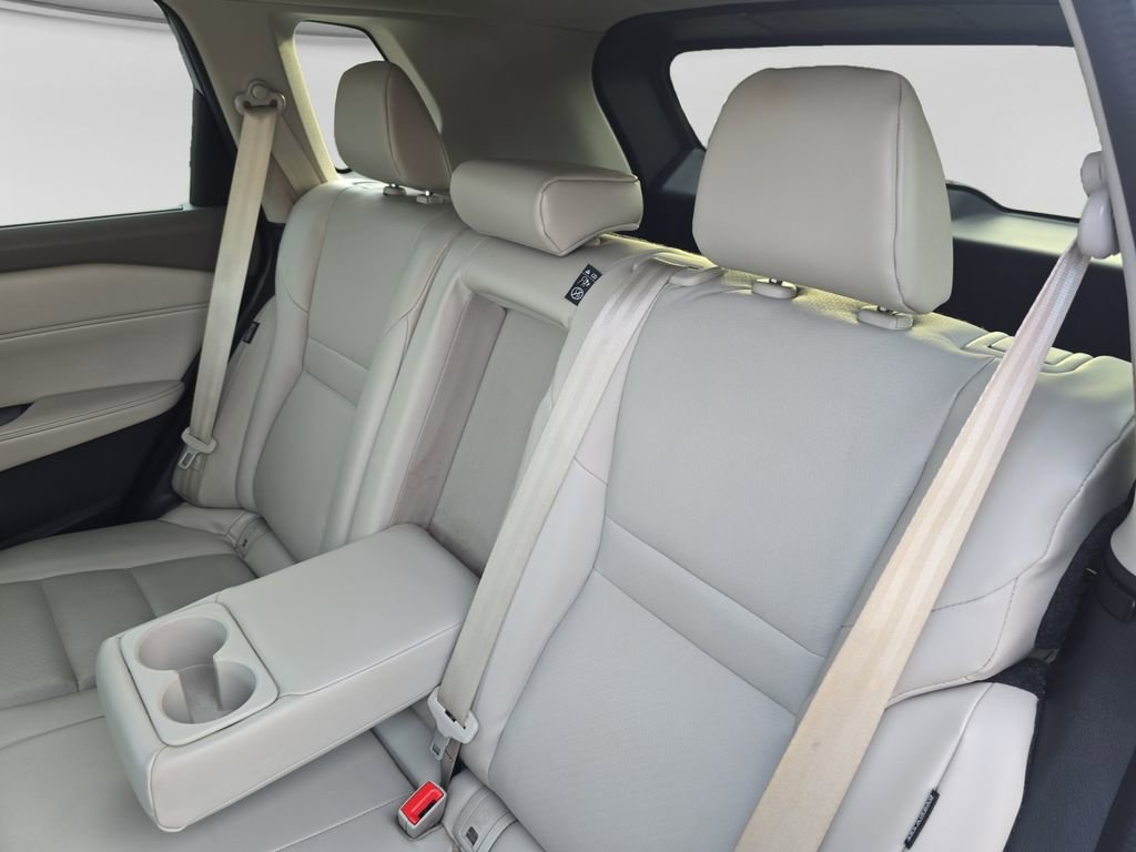 Used 2021 Nissan Rogue SV w/ Premium Package image 16