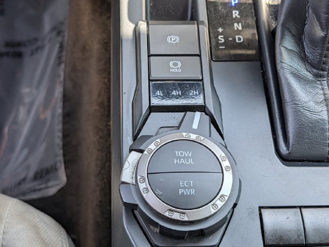 Used 2024 Toyota Tacoma SR5 AWD/4WD image 16