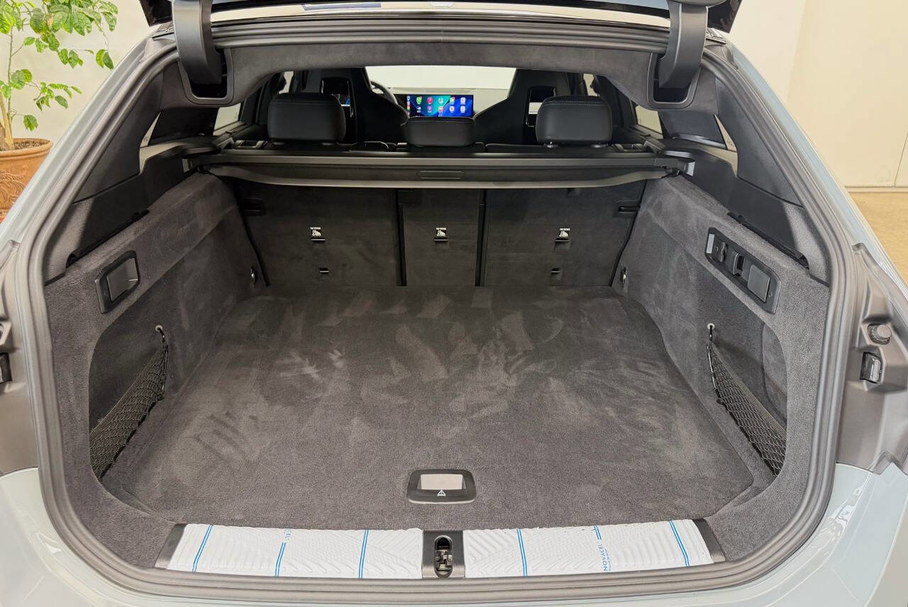 Used 2026 BMW M5 Touring image 68