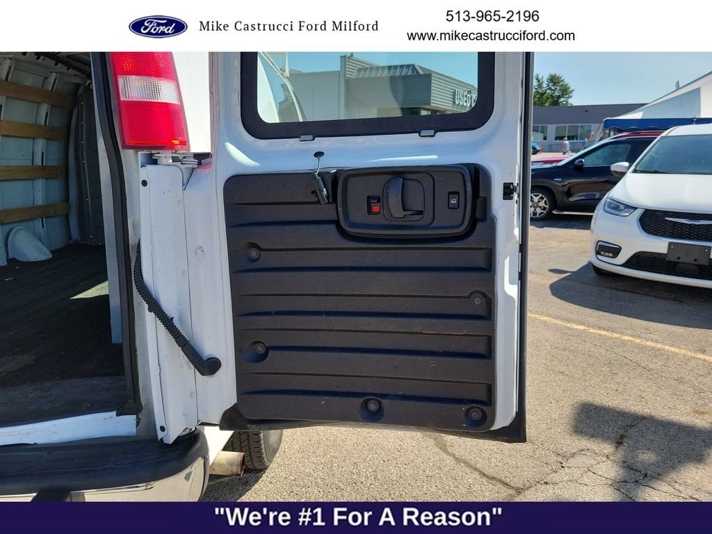 Used 2017 GMC Savana 2500 RWD image 14