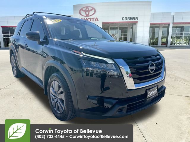 Used 2024 Nissan Pathfinder SV