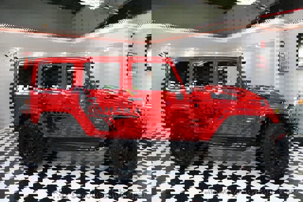 Used 2015 Jeep Wrangler Unlimited Sahara w/ Dual Top Group image 3