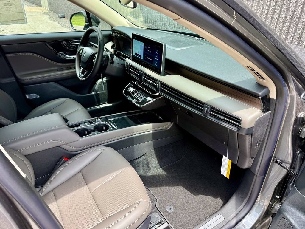 New 2025 Lincoln Corsair Grand Touring AWD/4WD image 20