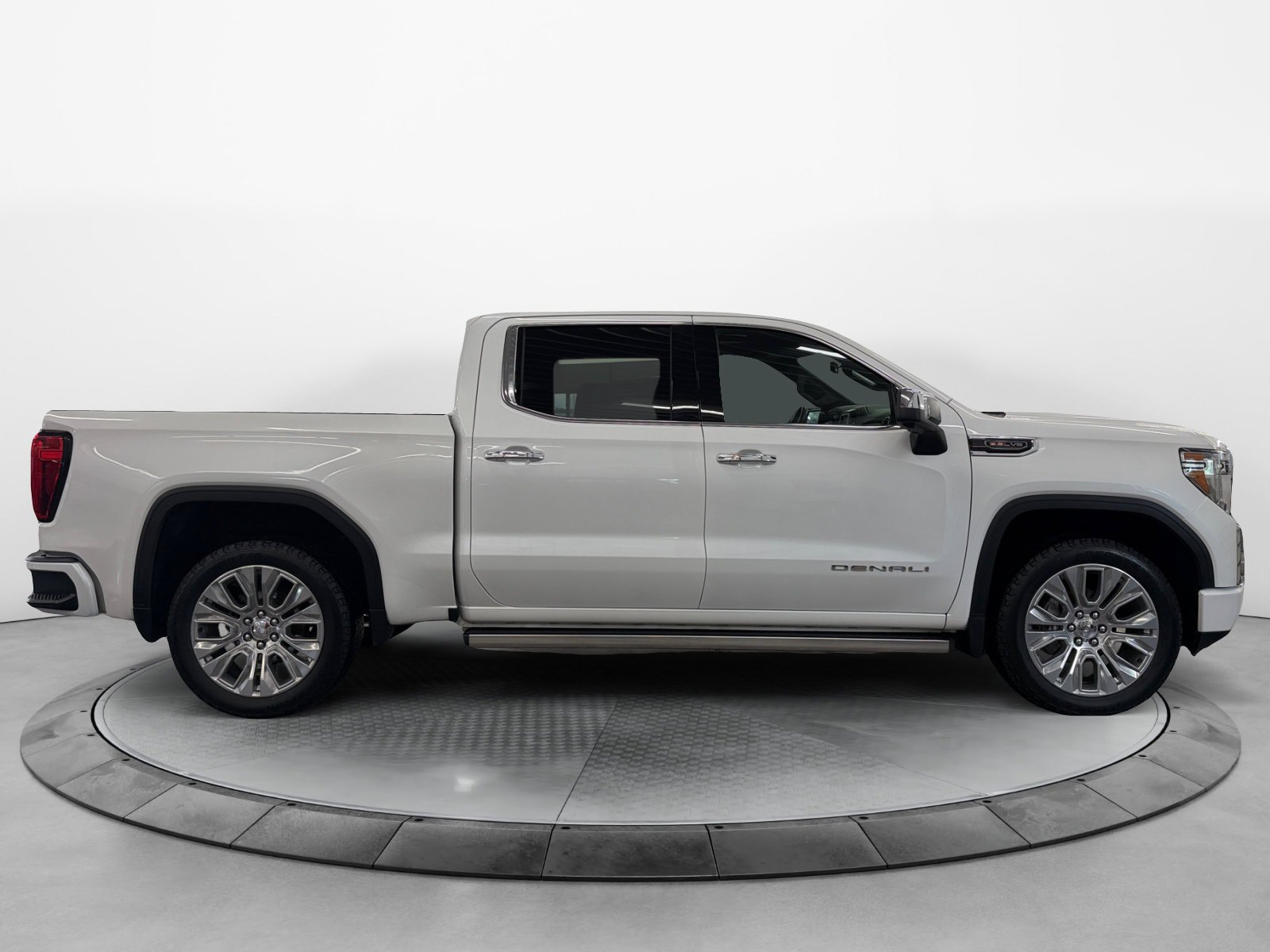 Used 2021 GMC Sierra 1500 Denali w/ Denali Ultimate Package AWD/4WD image 2