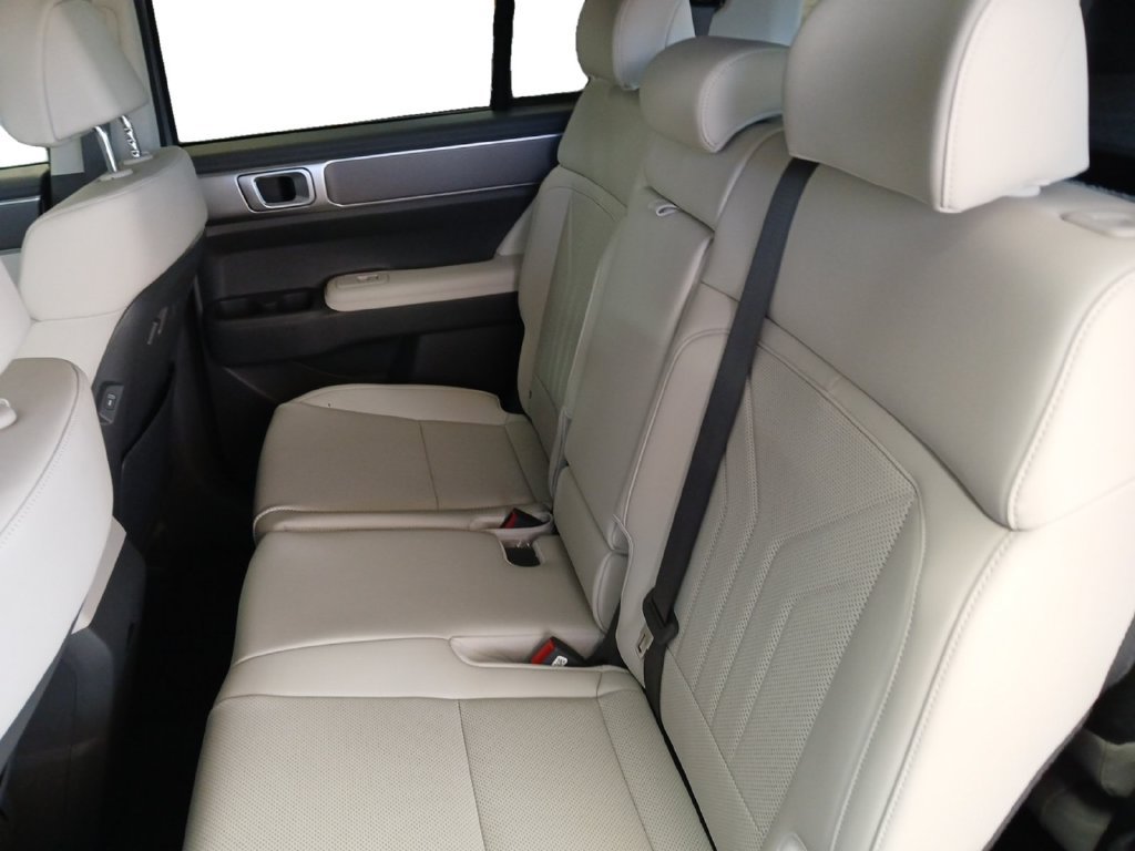 New 2027 Hyundai Santa Fe SEL FWD image 14
