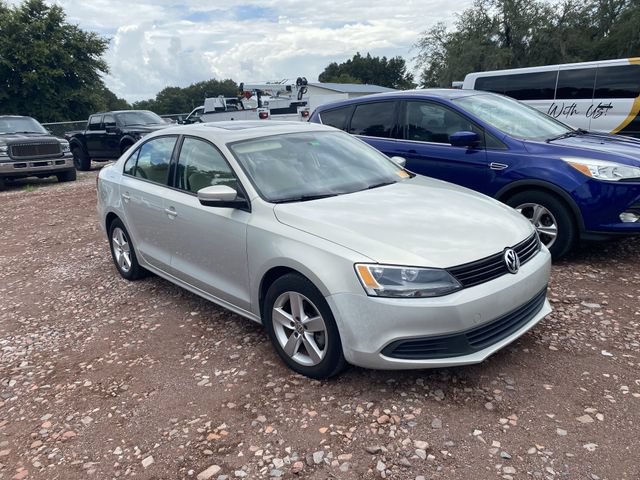 Used 2011 Volkswagen Jetta TDI FWD image 3