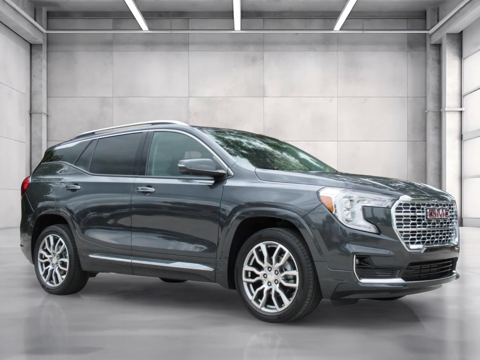 Used 2022 GMC Terrain Denali w/ Denali Premium Package