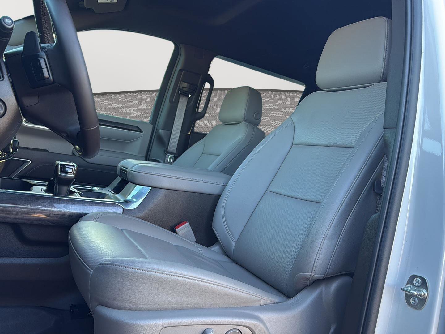 Used 2026 Chevrolet Silverado 1500 LTZ image 9