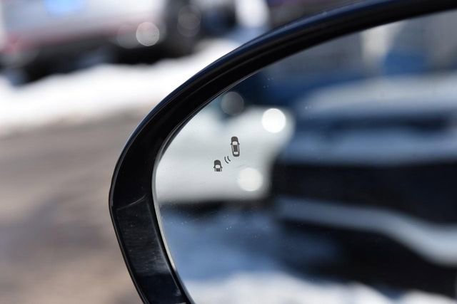 Used 2019 Kia Cadenza Technology image 9