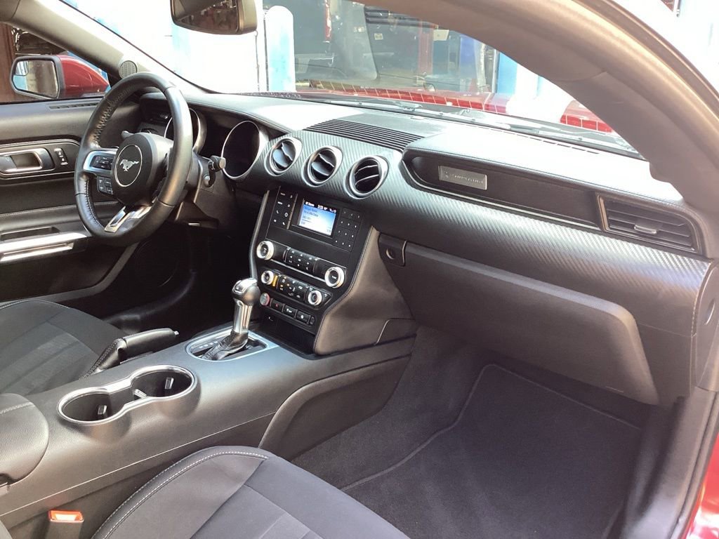 Used 2019 Ford Mustang Coupe image 28