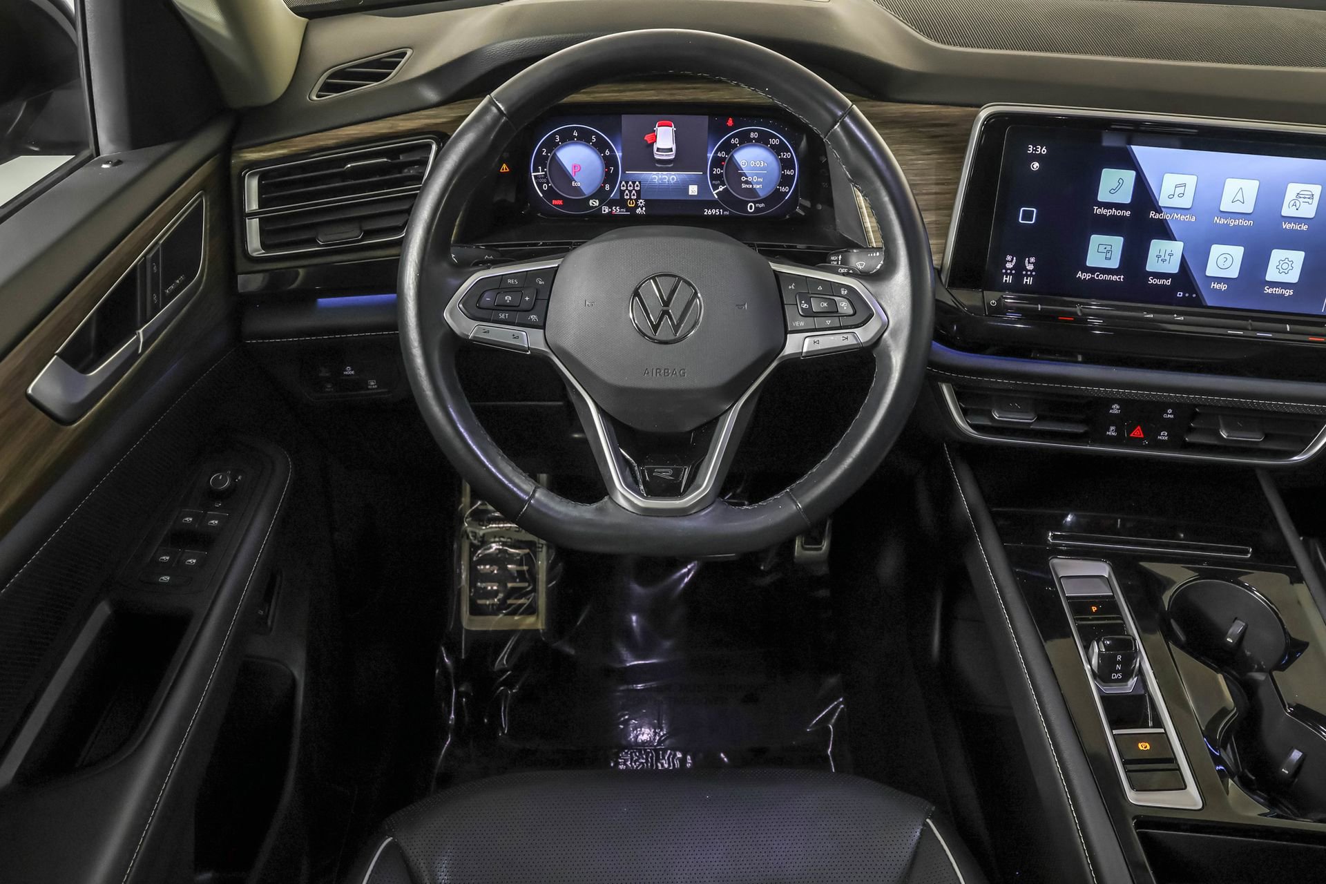 Used 2024 Volkswagen Atlas SEL Premium R-Line image 41