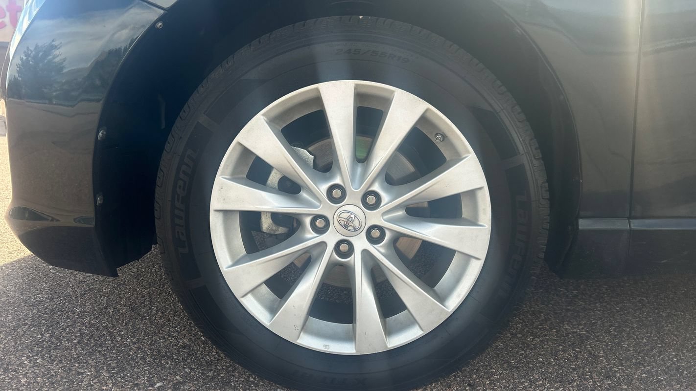 Used 2015 Toyota Venza LE AWD/4WD image 16