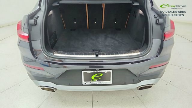 Used 2025 BMW X4 xDrive30i AWD/4WD image 14