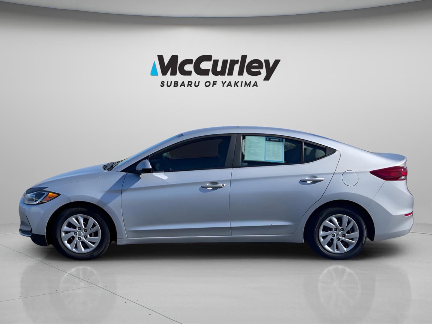 Used 2018 Hyundai Elantra SE FWD image 2