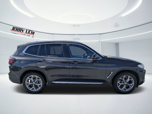 Used 2023 BMW X3 xDrive30i w/ Premium Package w/ZPA AWD/4WD image 2