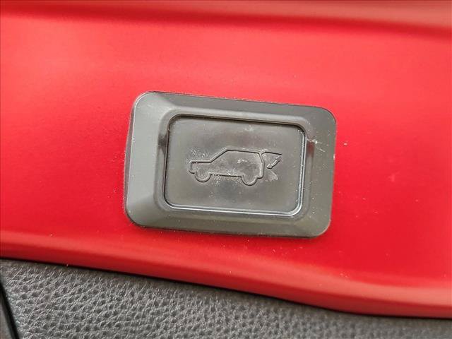 Used 2019 Toyota RAV4 XLE w/ Convenience Package FWD image 7