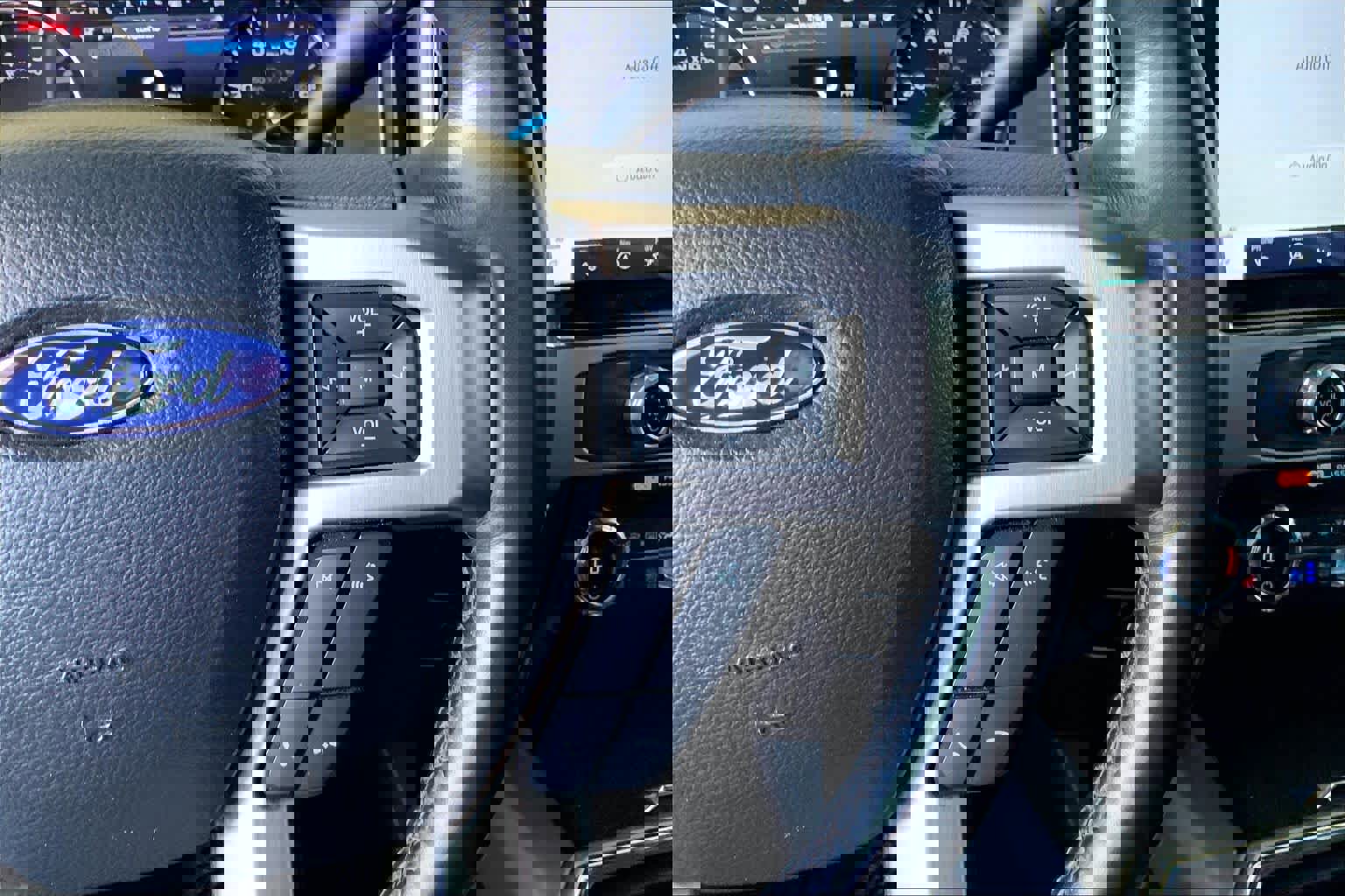 Used 2022 Ford F450 Platinum w/ FX4 Off-Road Package image 25