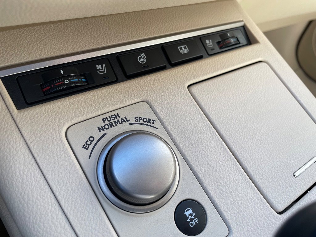 Used 2014 Lexus ES 350 Ultra Luxury w/ Luxury Package FWD image 41