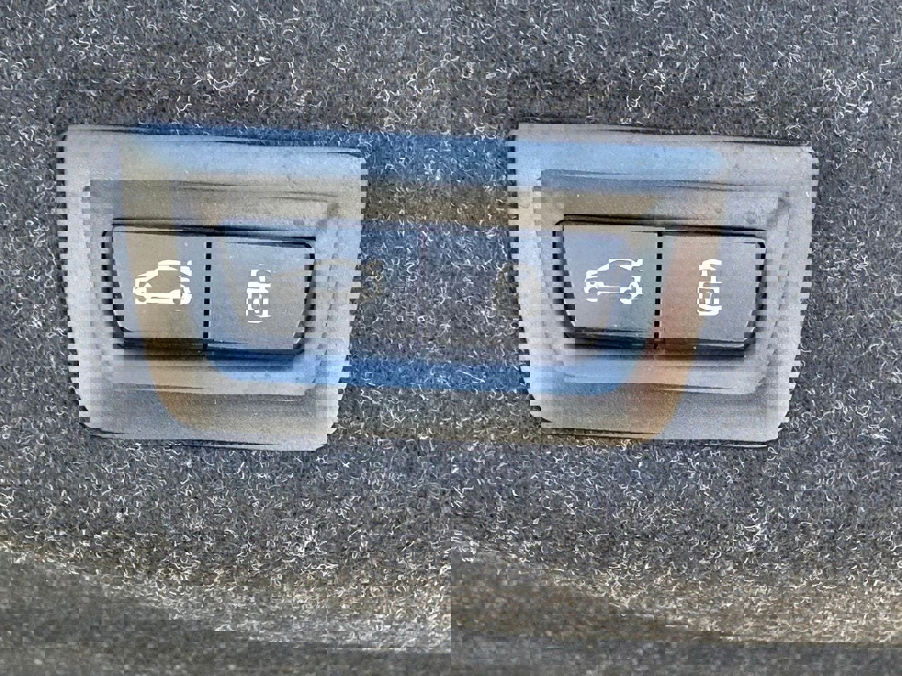 Used 2024 BMW 530i w/ Premium Package image 13