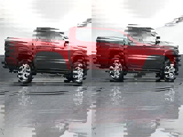 Used 2023 Nissan Frontier SV w/ Tow Package image 36