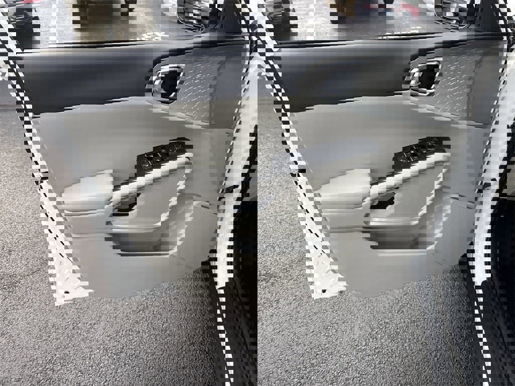 New 2025 Kia Soul LX image 21