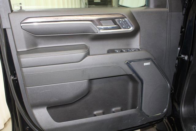 Used 2024 Chevrolet Silverado 1500 LTZ AWD/4WD image 9