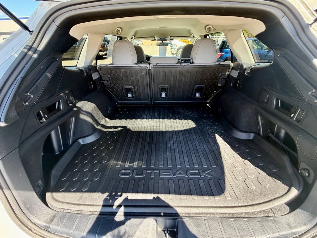 Used 2025 Subaru Outback Premium AWD/4WD image 23