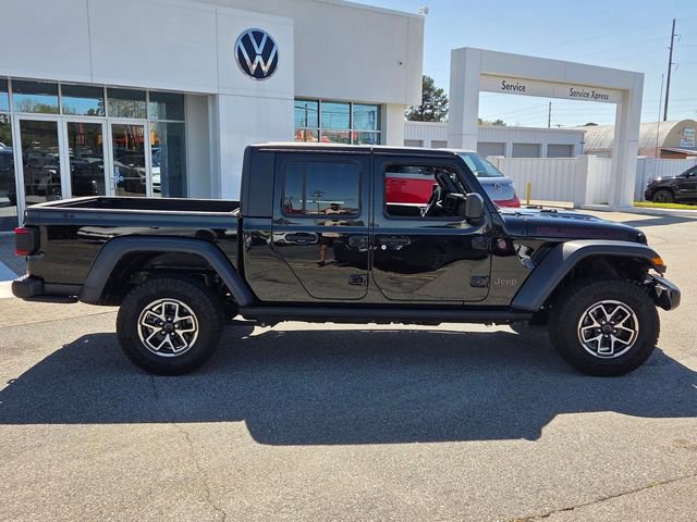Used 2024 Jeep Gladiator Rubicon AWD/4WD image 12