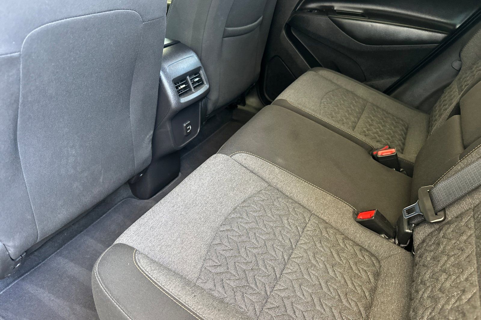 Used 2024 Chevrolet Equinox LT image 12