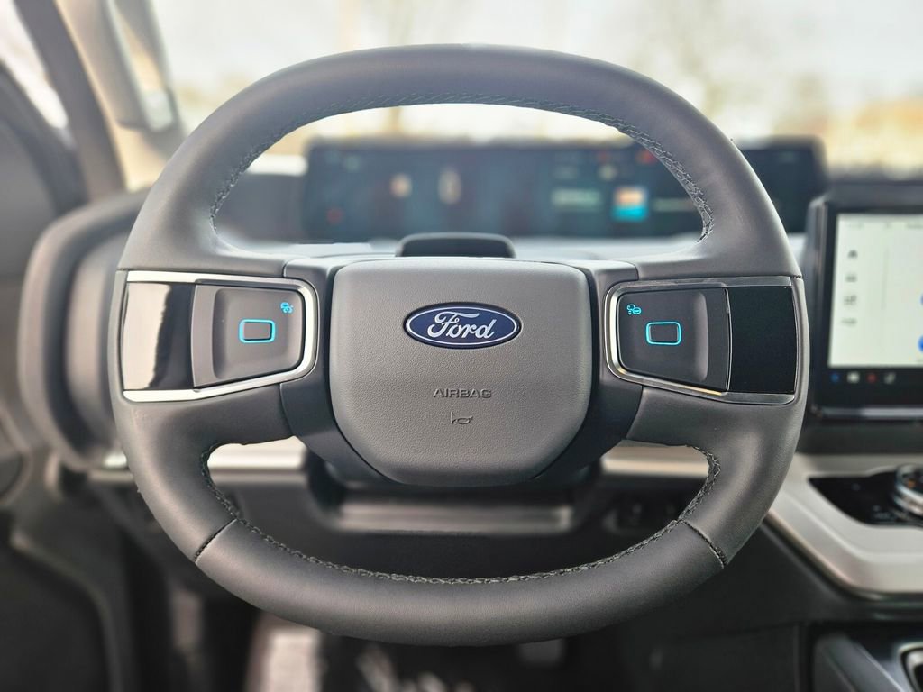 New 2026 Ford Expedition Active image 24