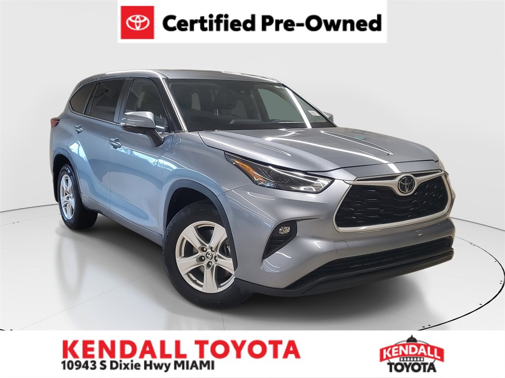 Certified 2023 Toyota Highlander LE image 1