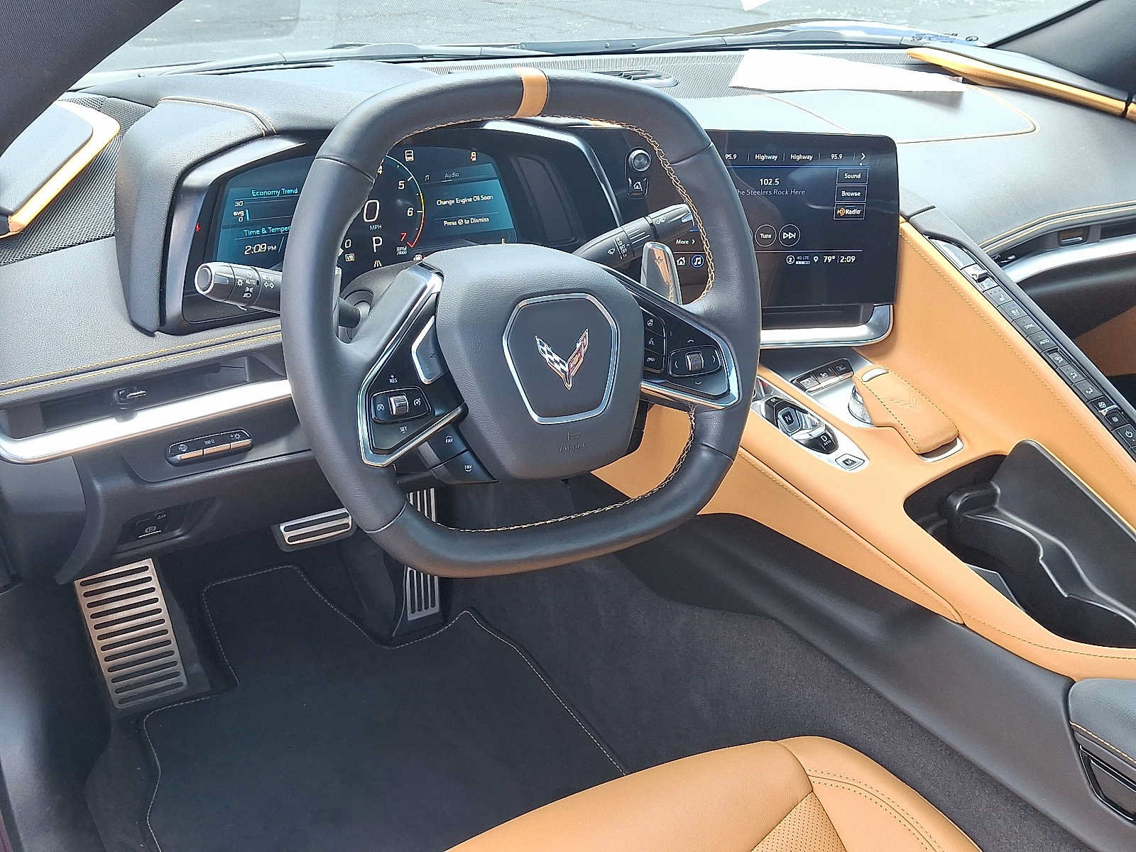 Used 2023 Chevrolet Corvette Stingray Preferred Conv w/ Z51 Performance Package RWD image 11