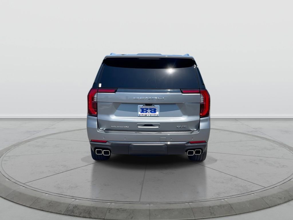 Used 2025 GMC Yukon Denali Ultimate AWD/4WD image 7