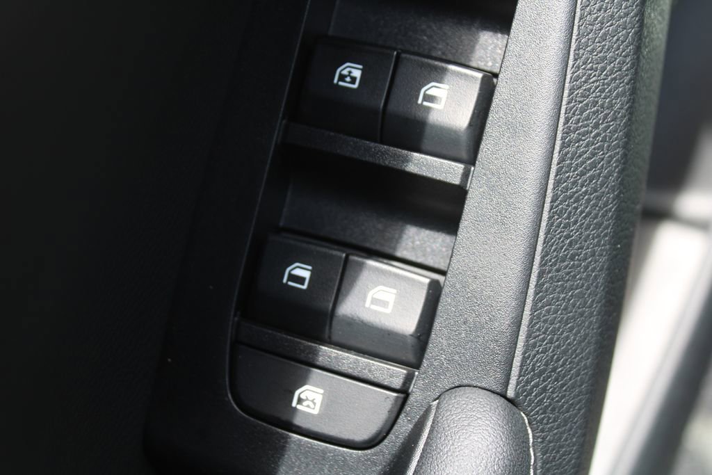 New 2026 Kia Seltos S FWD image 19