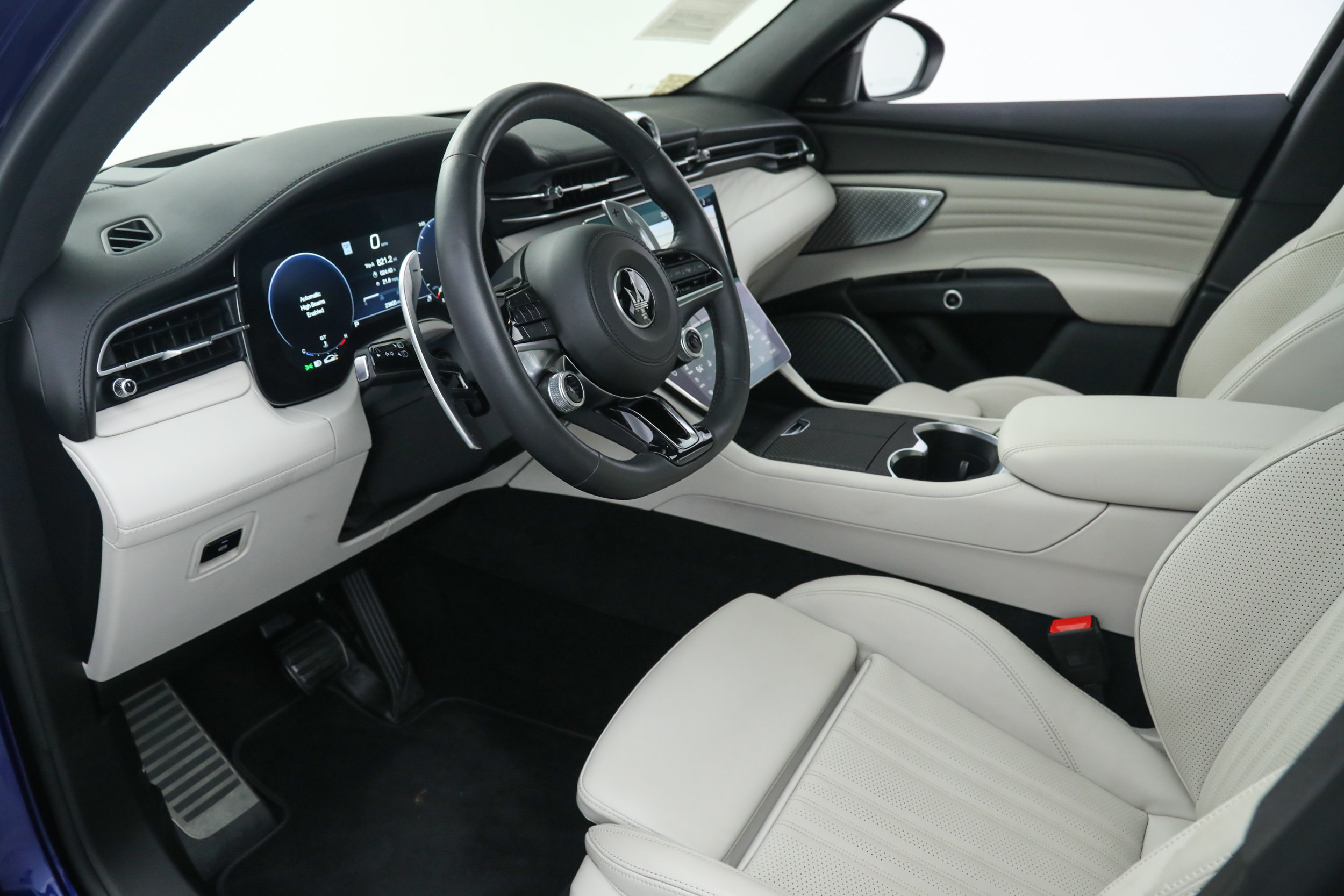 Certified 2023 Maserati Grecale Modena AWD/4WD image 16