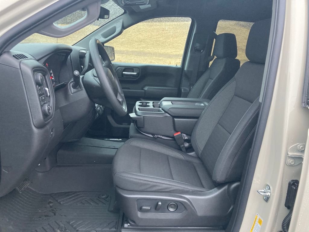 New 2026 Chevrolet Silverado 1500 Custom Trail Boss w/ Turbomax Blackout Package image 9