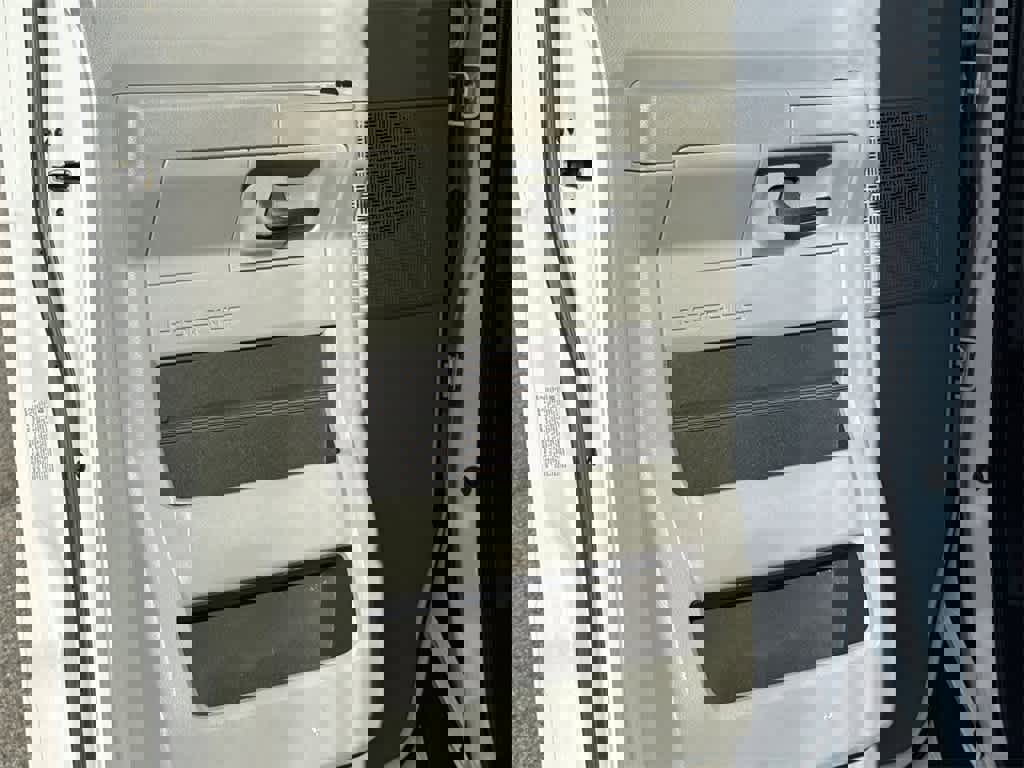 Used 2023 Ford E-450 and Econoline 450 Super Duty w/ Power Windows & Locks Group image 11