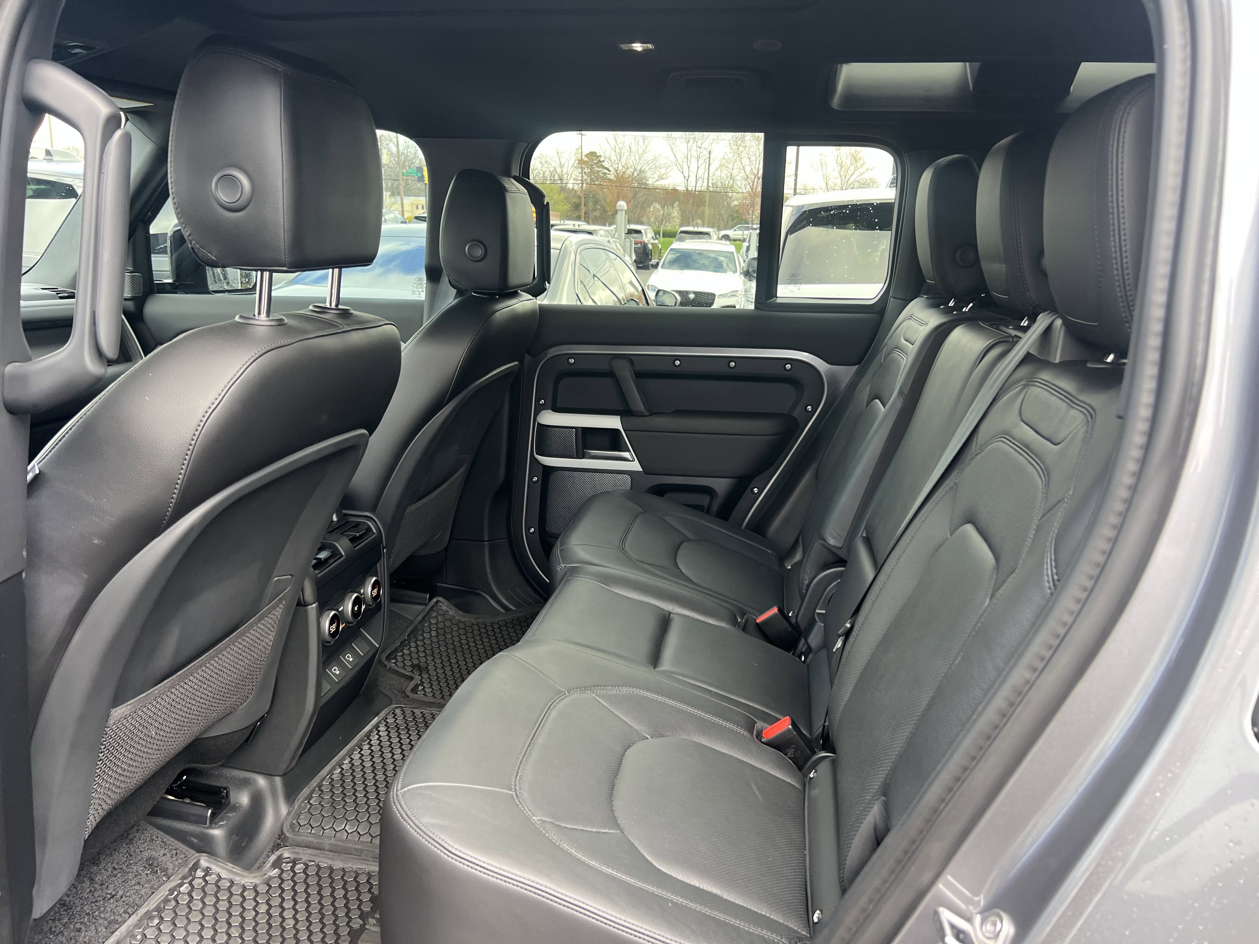 Certified 2024 Land Rover Defender 110 S image 32