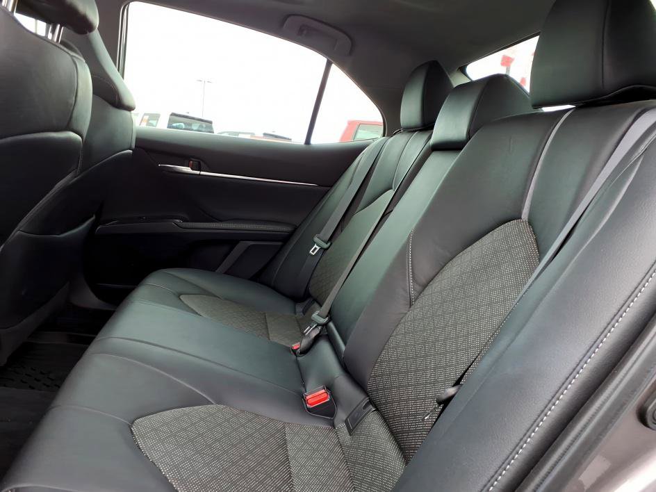 Certified 2020 Toyota Camry XSE FWD image 11