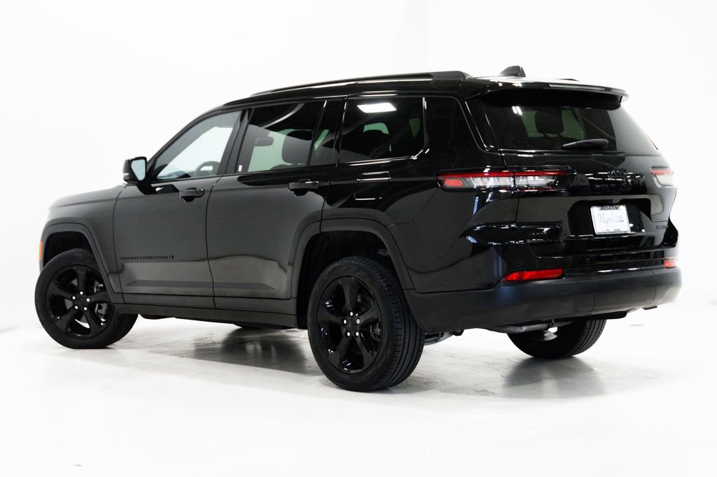Certified 2024 Jeep Grand Cherokee L Limited w/ Black Appearance Package image 26