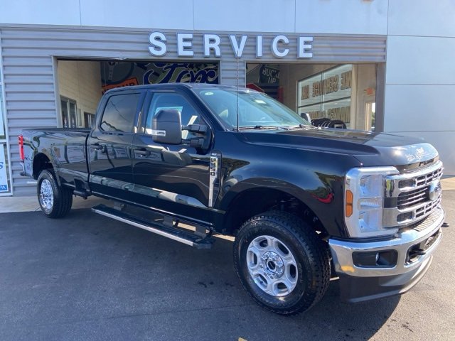 New 2026 Ford F350 XLT image 4