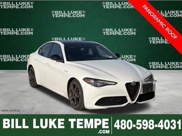 Used 2023 Alfa Romeo Giulia Veloce image 1