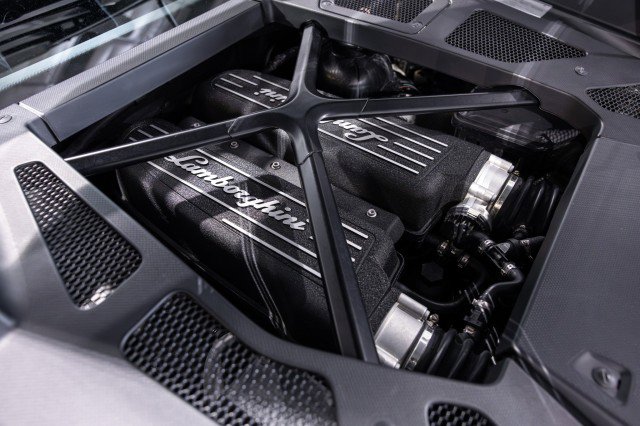 Used 2015 Lamborghini Huracan LP 610-4 image 28