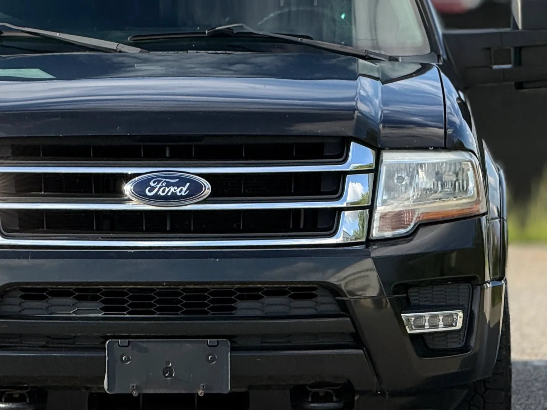 Used 2015 Ford Expedition XLT AWD/4WD image 12
