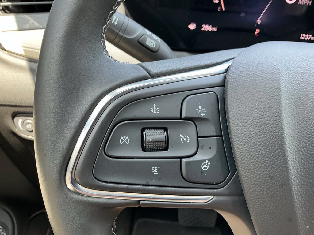 Used 2026 Buick Encore GX Avenir w/ Avenir Technology Package FWD image 28