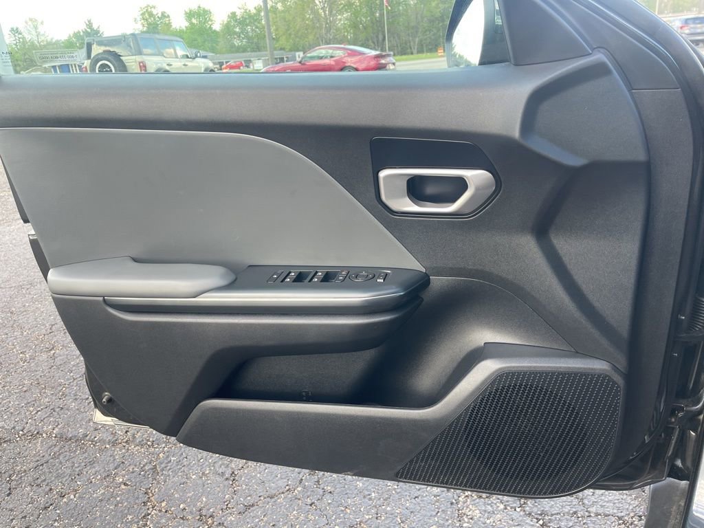 Used 2025 Kia K4 FWD image 30