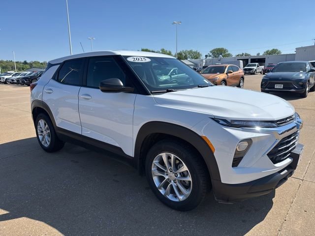 Used 2025 Chevrolet TrailBlazer LS w/ LS Convenience Package