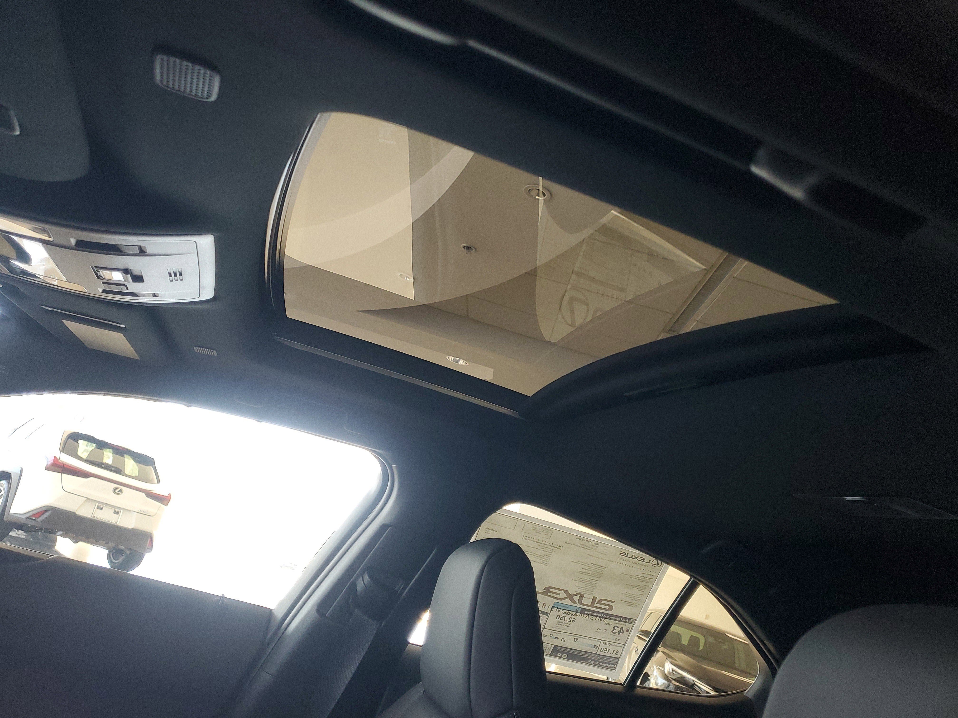 New 2026 Lexus UX 300h FWD image 10