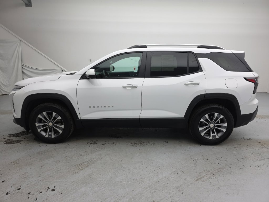 Used 2025 Chevrolet Equinox LT w/ Convenience Package II AWD/4WD image 8