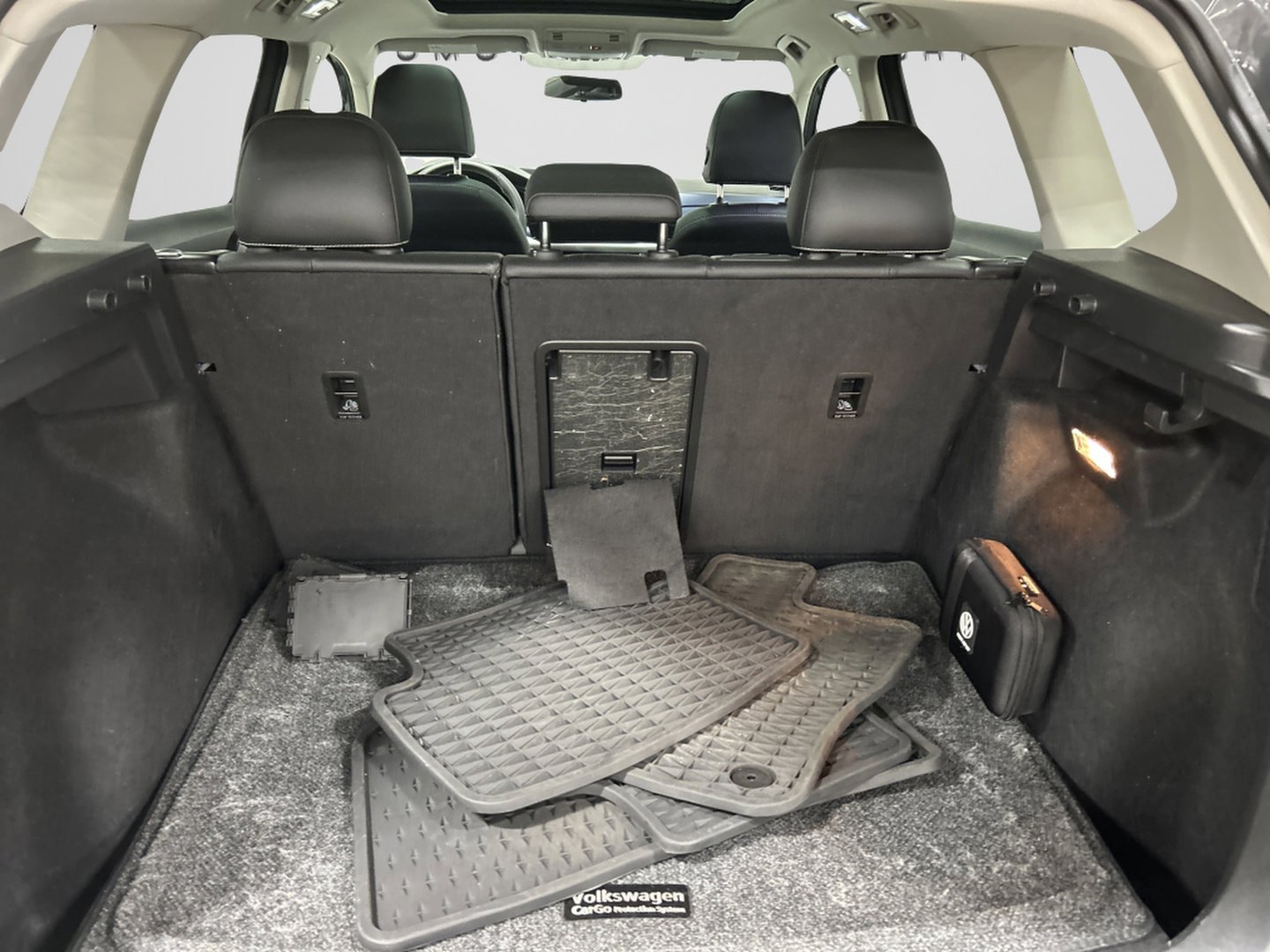 Used 2022 Volkswagen Taos SE image 9